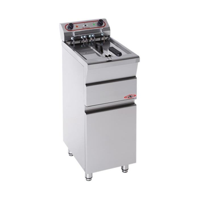 Friteuse - H 90 x 31 x 58 CM - 21 KG - 380 - 415 - Sans - Prise V - 7000 W - Inox - 12 Litre - Electrique - Stilfer - 527312 527312 €878.00 Friteuses 400 volts