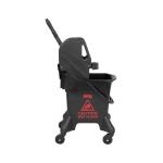 Seau à franges et essoreur - Rouge - Jantex HW636 €65.48 Fourgon de nettoyage