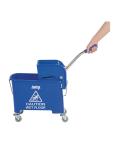 Seau - 20 Litres - Bleu - H 48 x 28 x 35 CM - Jantex - DL913 DL913 €33.33 Fourgon de nettoyage