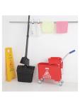 Seau - 20 Litres - Rouge - H 48 x 28 x 35 CM - Jantex - DL912 DL912 €40.46 Fourgon de nettoyage